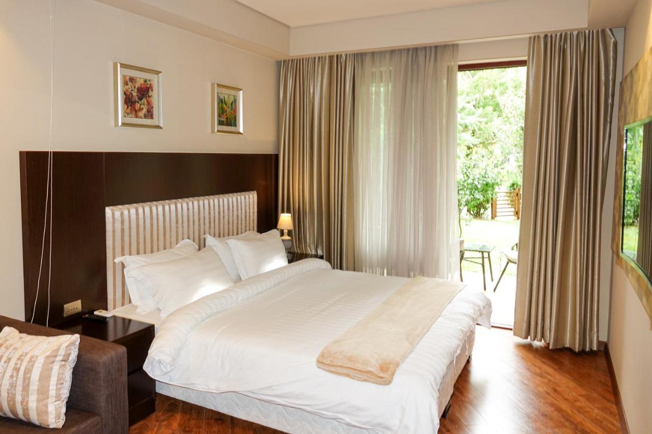 Luxury Dreamland Oasis Apartments Chakvi Luaran gambar
