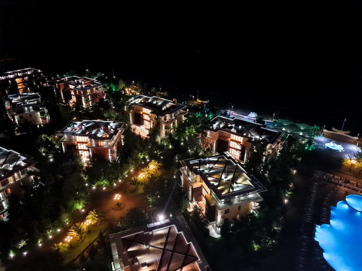 Luxury Dreamland Oasis Apartments Chakvi Luaran gambar