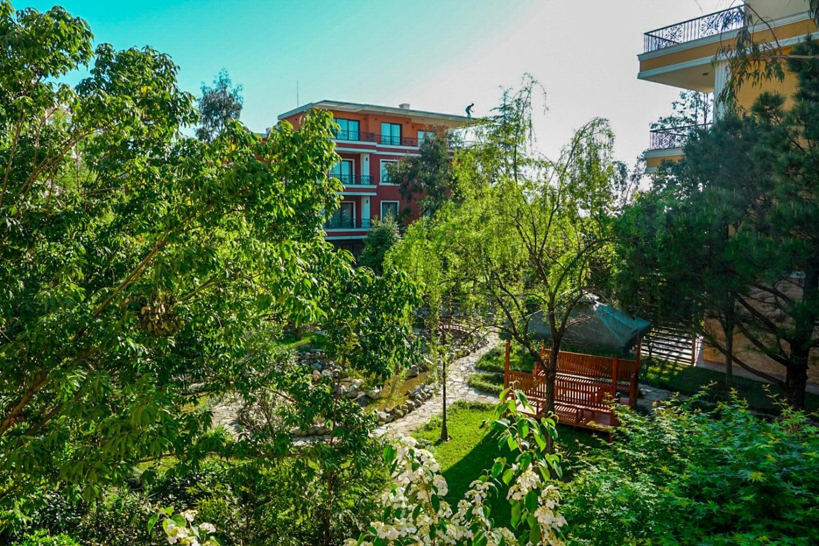 Luxury Dreamland Oasis Apartments Chakvi Luaran gambar