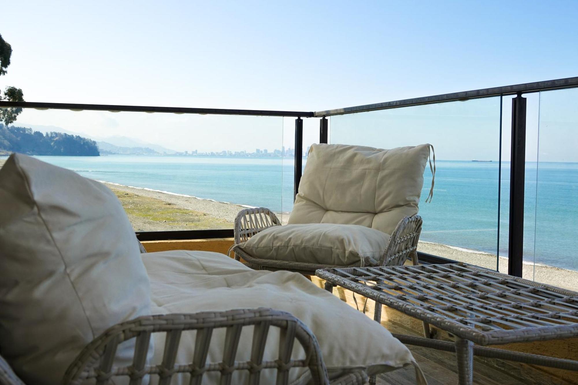 Luxury Dreamland Oasis Apartments Chakvi Luaran gambar