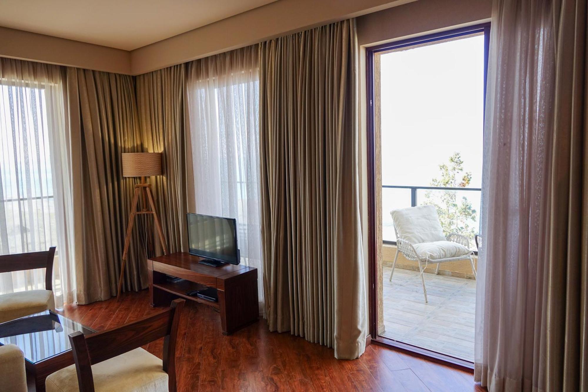 Luxury Dreamland Oasis Apartments Chakvi Luaran gambar